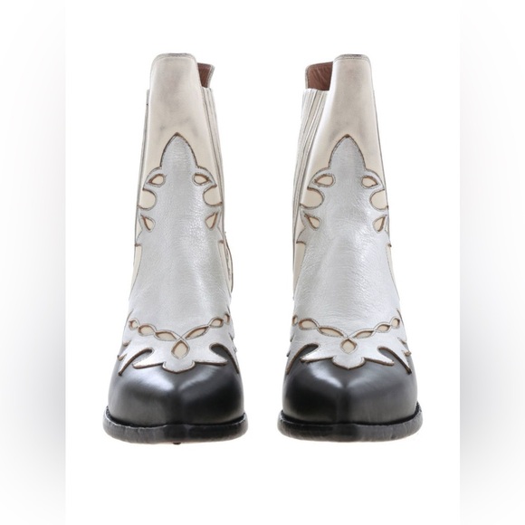 Buttero Women’s 9.5 Texan Ankle Boots Western Panels Distressed Black White - Picture 3 of 13